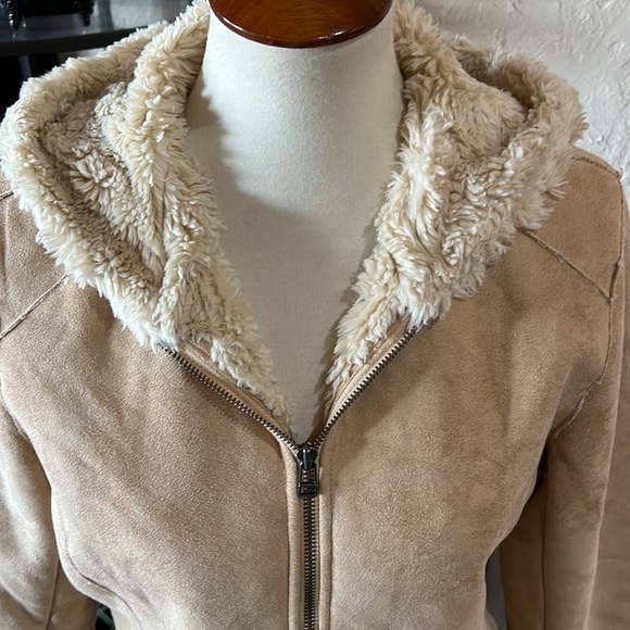 Smart Set Coat - Picture 2 of 8